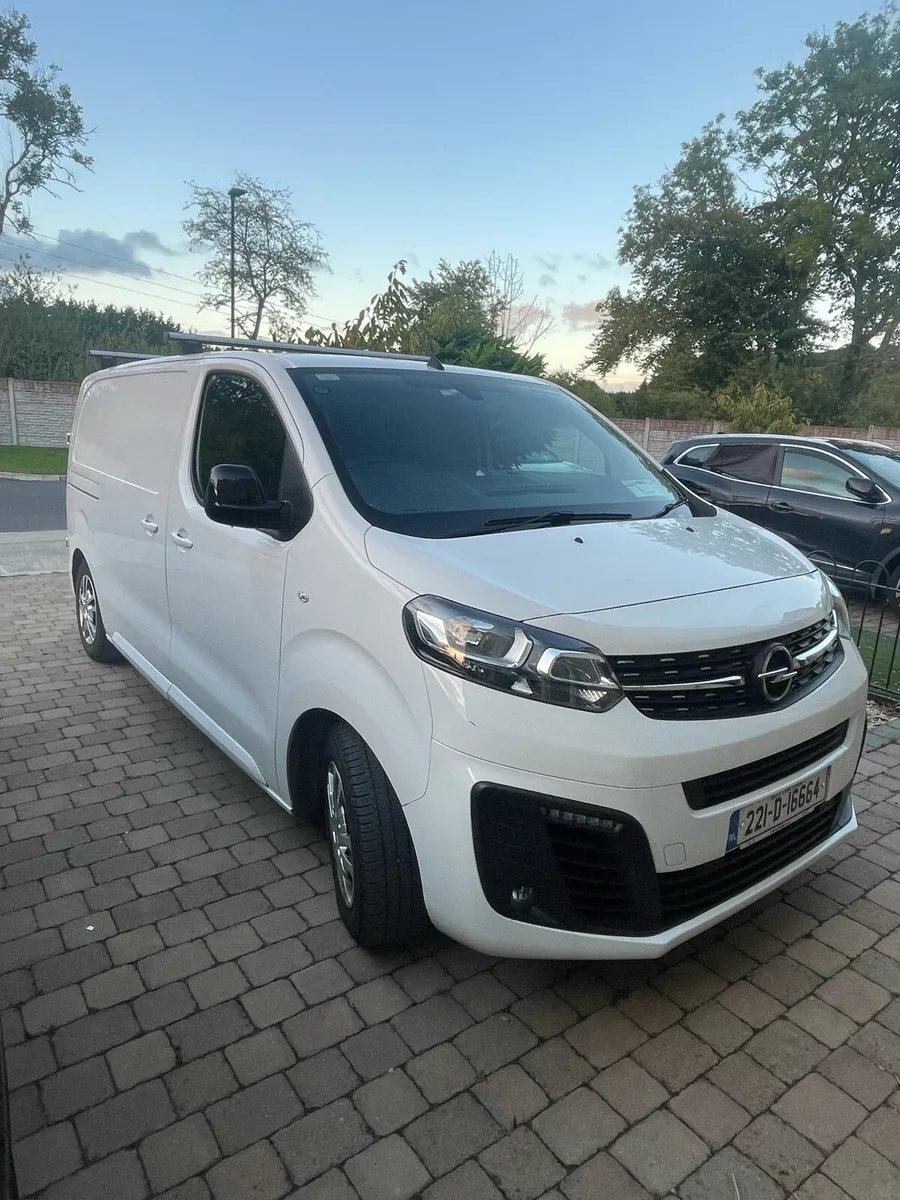 Opel vivaro sportive 2022 - Image 2
