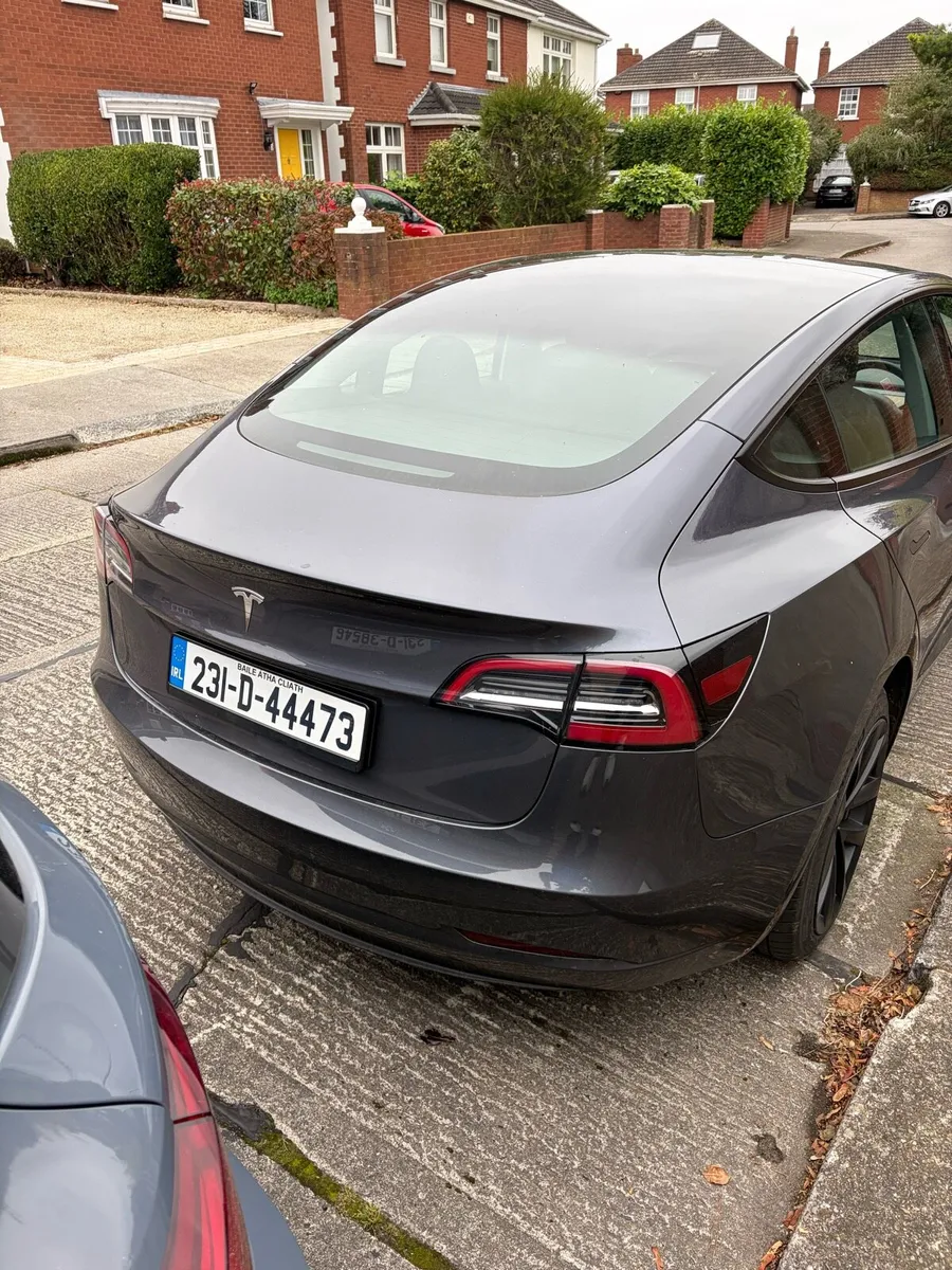 Tesla Model 3 - Image 3