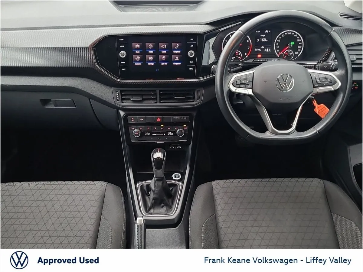 Volkswagen T-Cross Life Auto 1.0 TSI 110HP  parki - Image 2