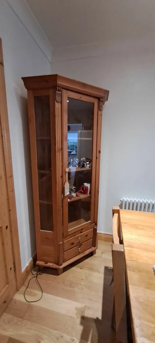 FREE Corner display cabinet - Image 2