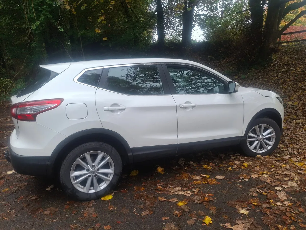Nissan Qashqai 2017 - Image 2
