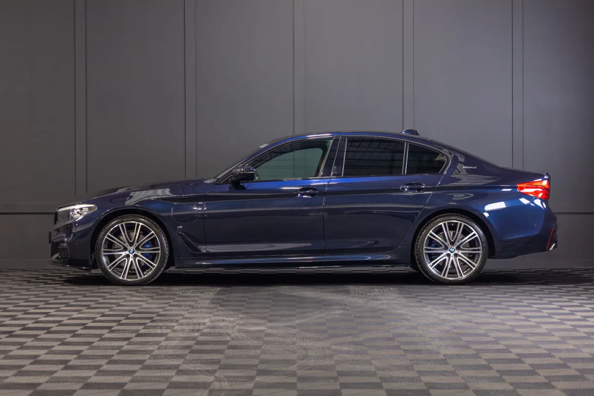 2019 BMW 5-Series 530e M-Sport - Image 3