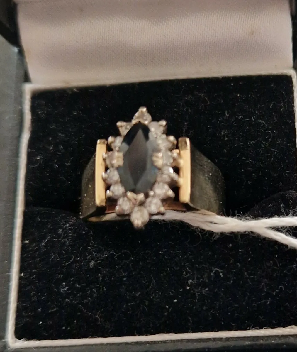 14ct gold sapphire & diamond ring - Image 1