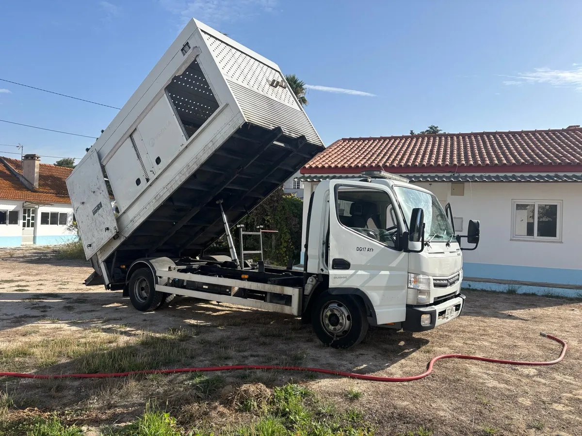 Mitsubishi Fuso canter 7C15 ECO-HYBRID - Image 2