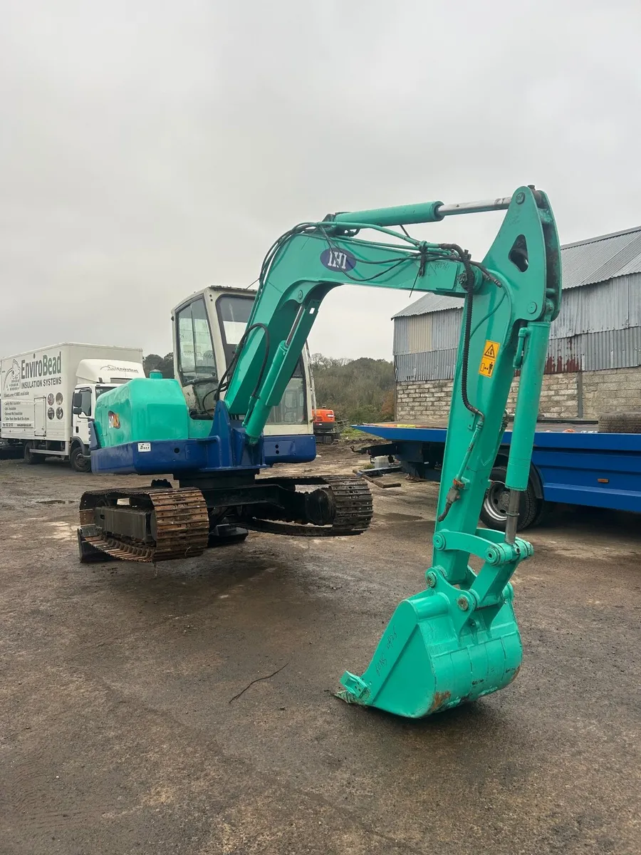 6 ton digger - Image 2