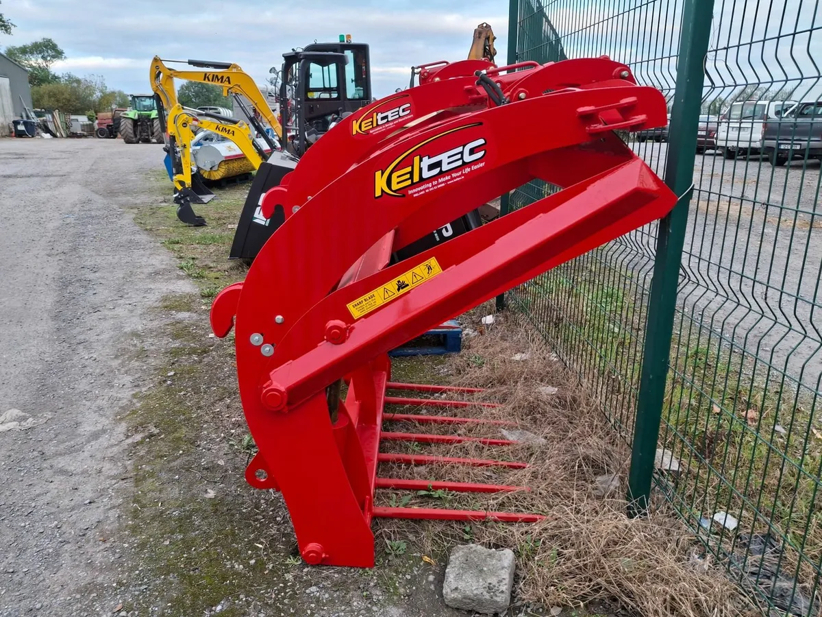 Keltec Bale Slicers c/w Plastic Retainer - Image 3