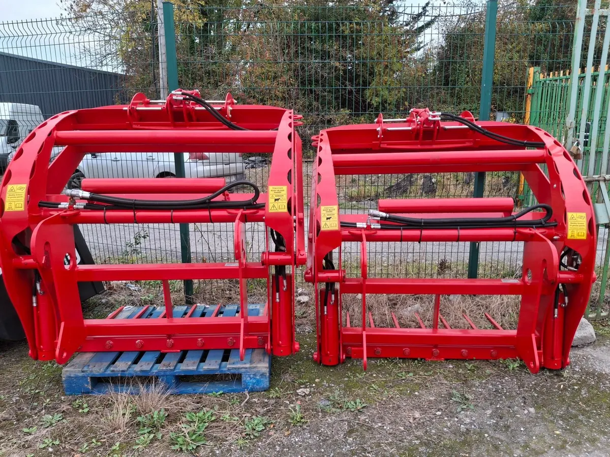 Keltec Bale Slicers c/w Plastic Retainer - Image 1