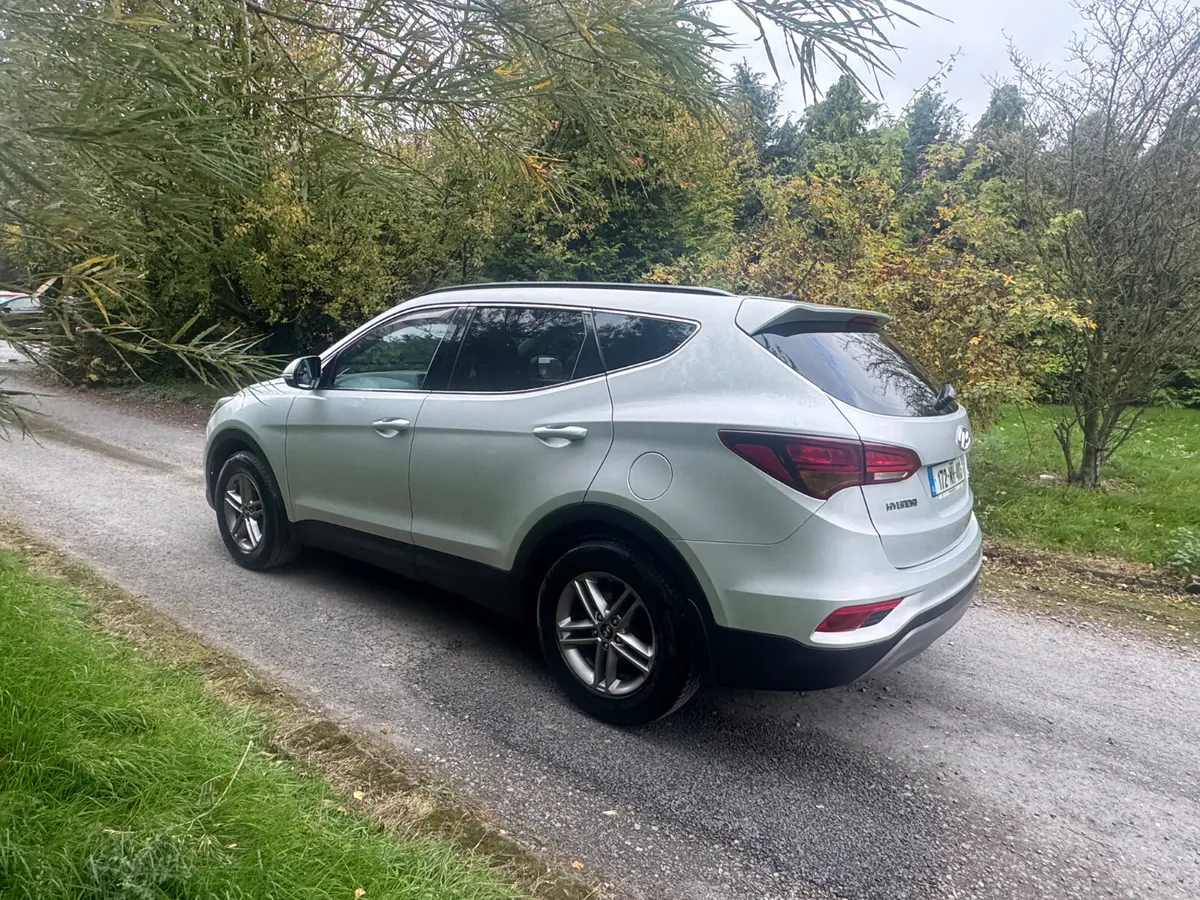 172 Hyundai Santa Fe 2.2CRDI 7 SEATS - Image 3
