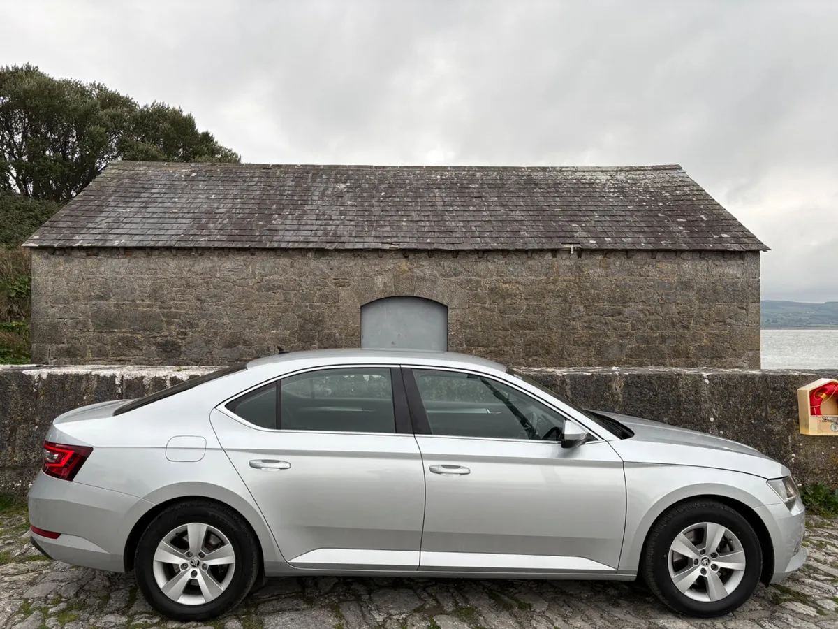 2019 Skoda Superb 2.0 TDI Ambition - Image 4