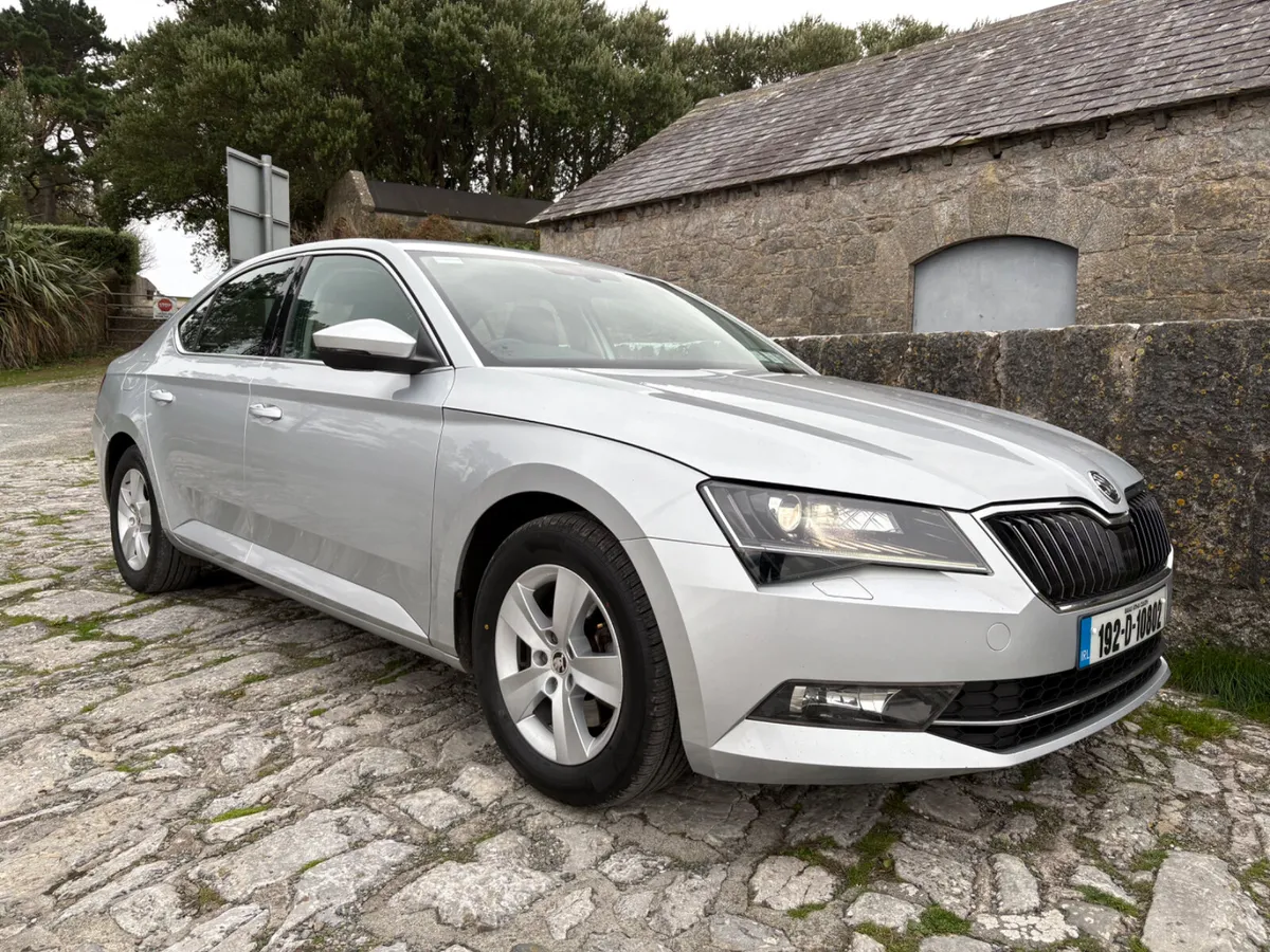 2019 Skoda Superb 2.0 TDI Ambition - Image 2