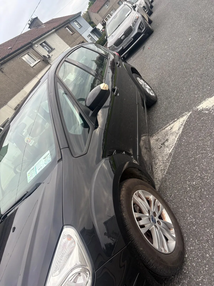 Ford S-Max 2011 - Image 2