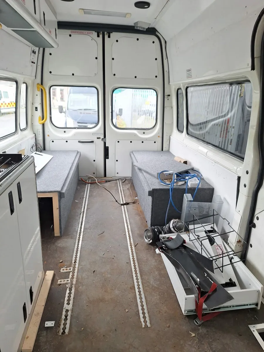 Camper - Image 2