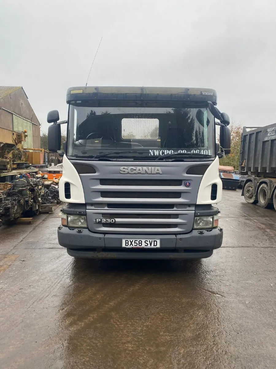 2009 Scania P230 Skip Loader - Image 2