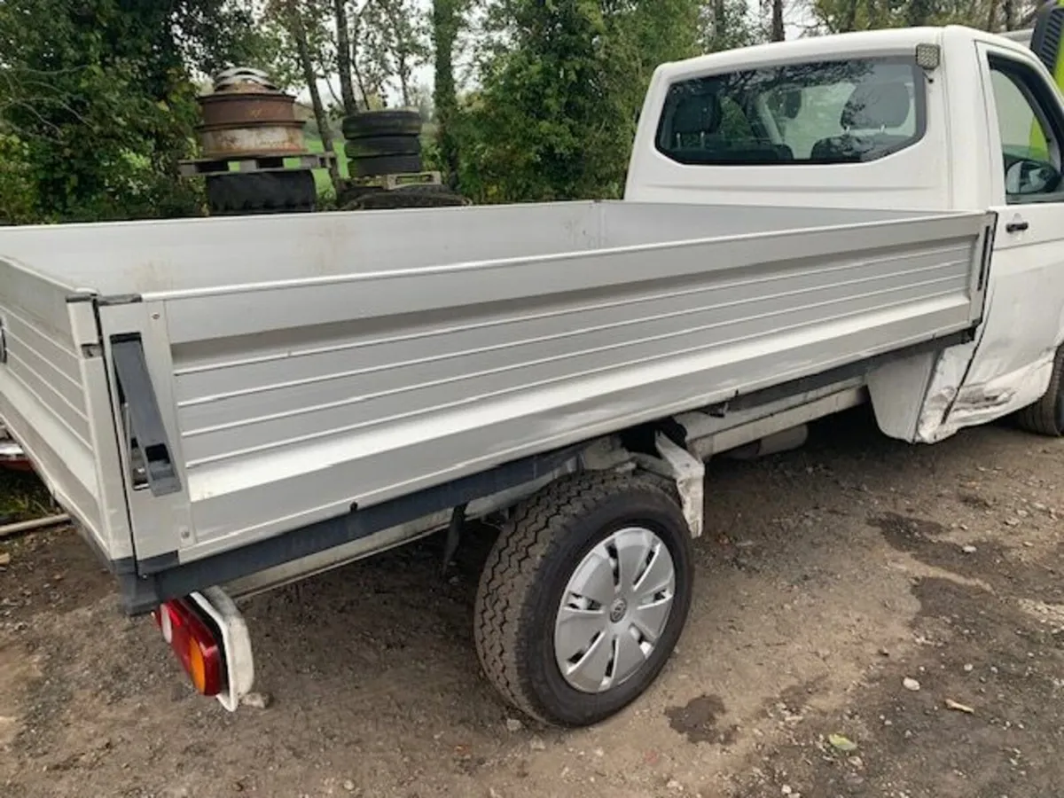 Volkswagen Transporter 2022 - Image 4