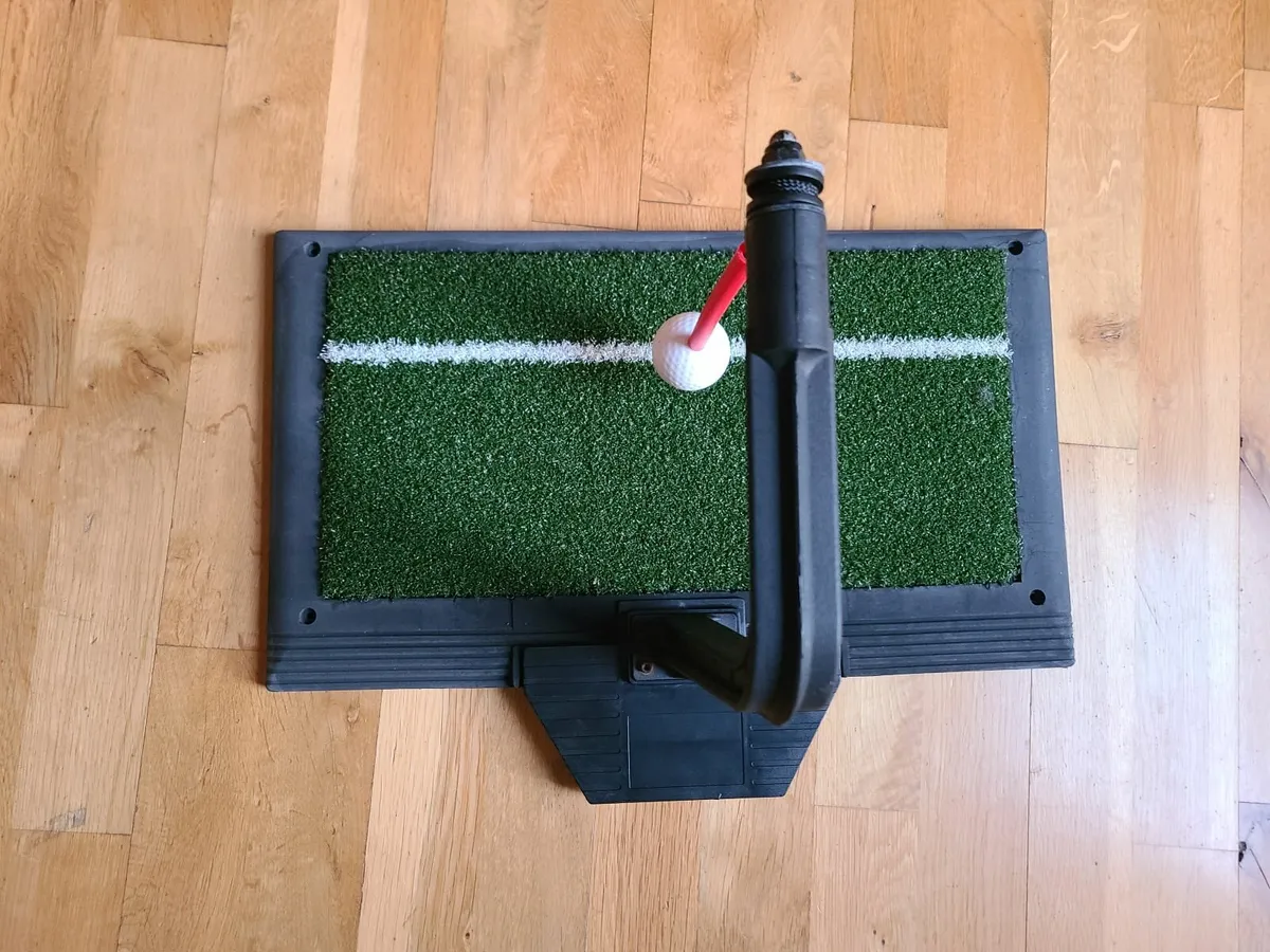 Golf swing trainer - Image 1