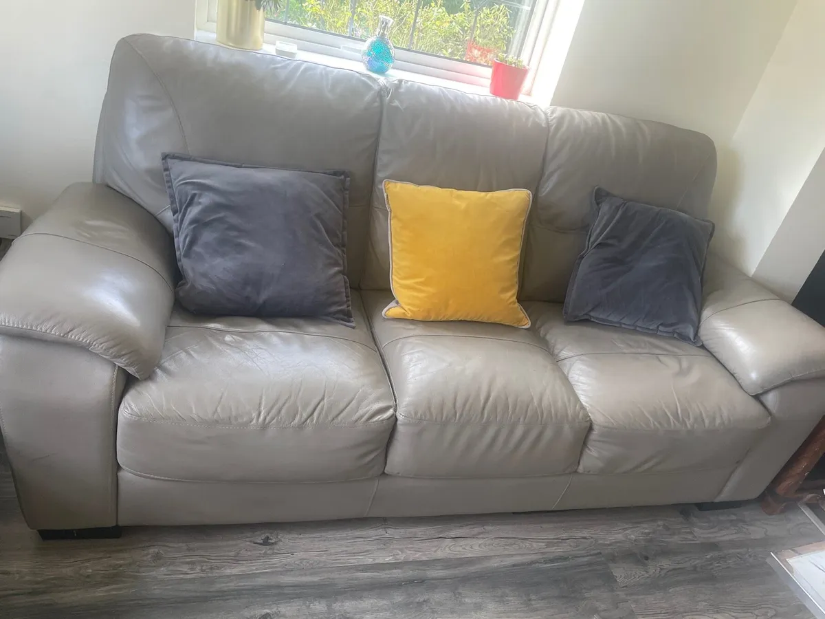 Sofa - Image 2