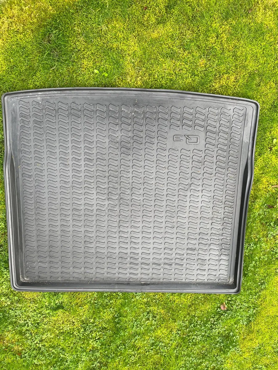 Audi Q3 boot liner - Image 1
