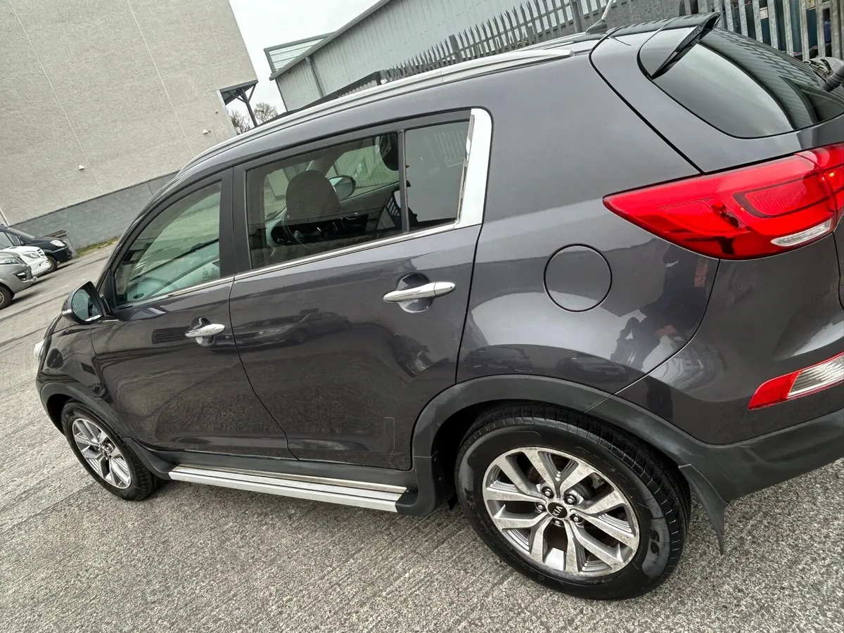 KIA SPORTAGE HIGH SPEC - Image 2