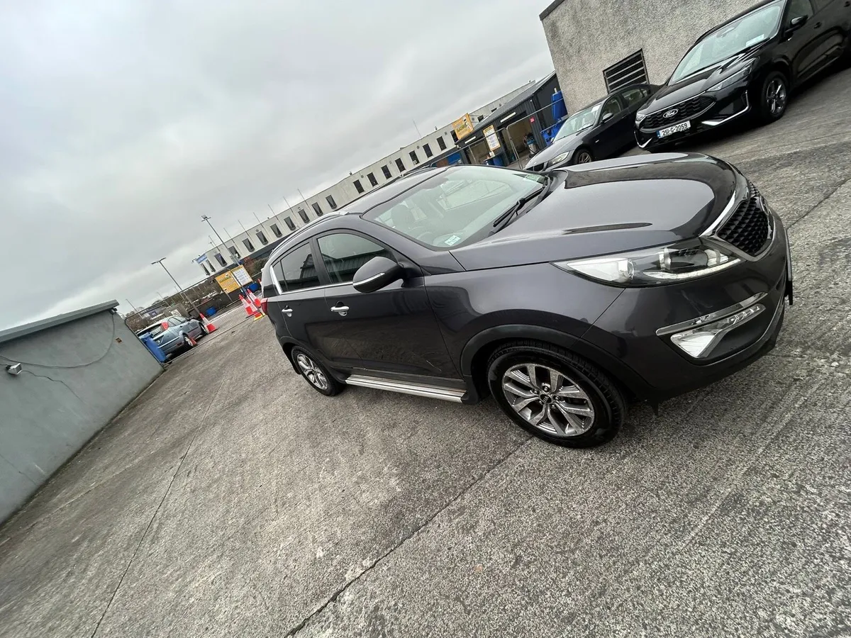 KIA SPORTAGE HIGH SPEC - Image 3