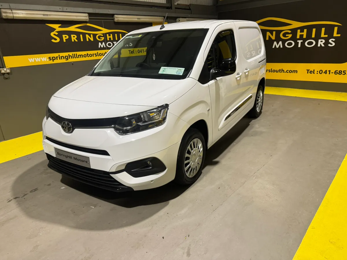 2024 Toyota Proace City 1.5D 1000KG NO VAT 3 SEATS - Image 1