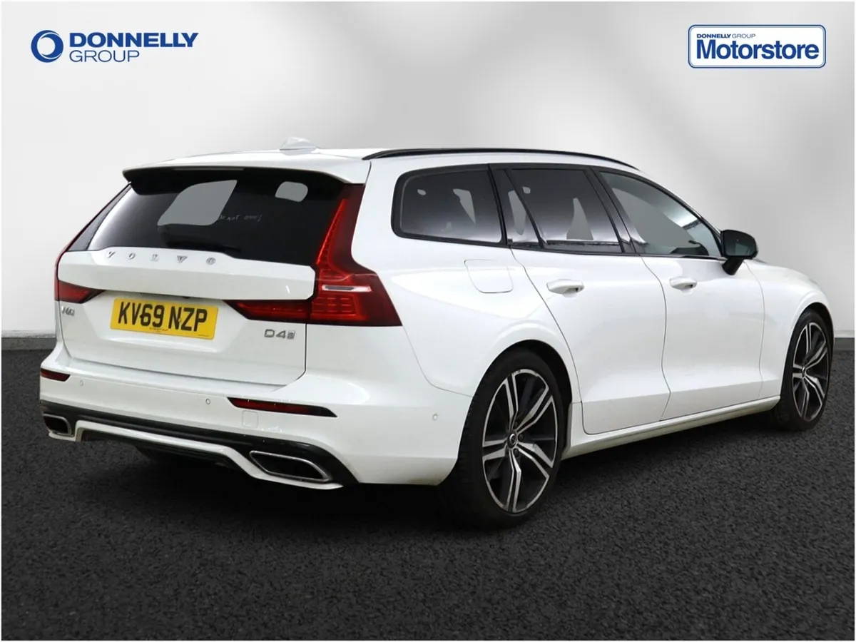 Volvo V60 Diesel Sportswagon R DESIGN Pro - Image 2