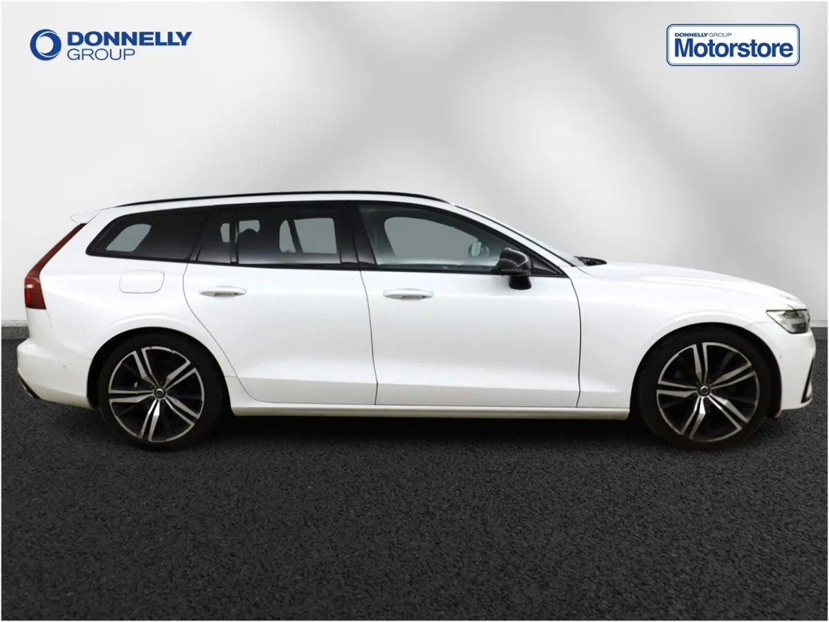 Volvo V60 Diesel Sportswagon R DESIGN Pro - Image 3
