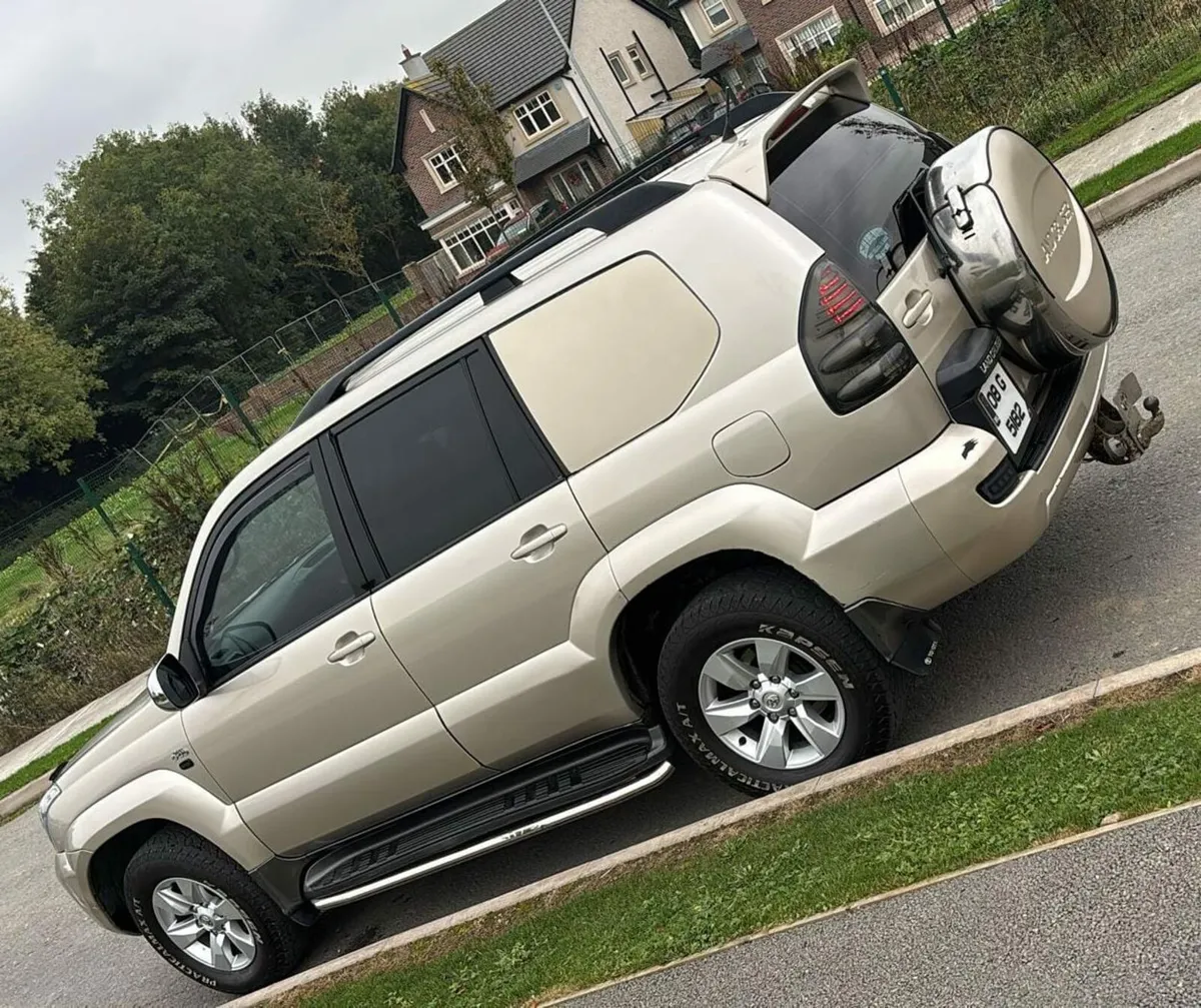 TOYOTA LANDCRUISER - Image 3
