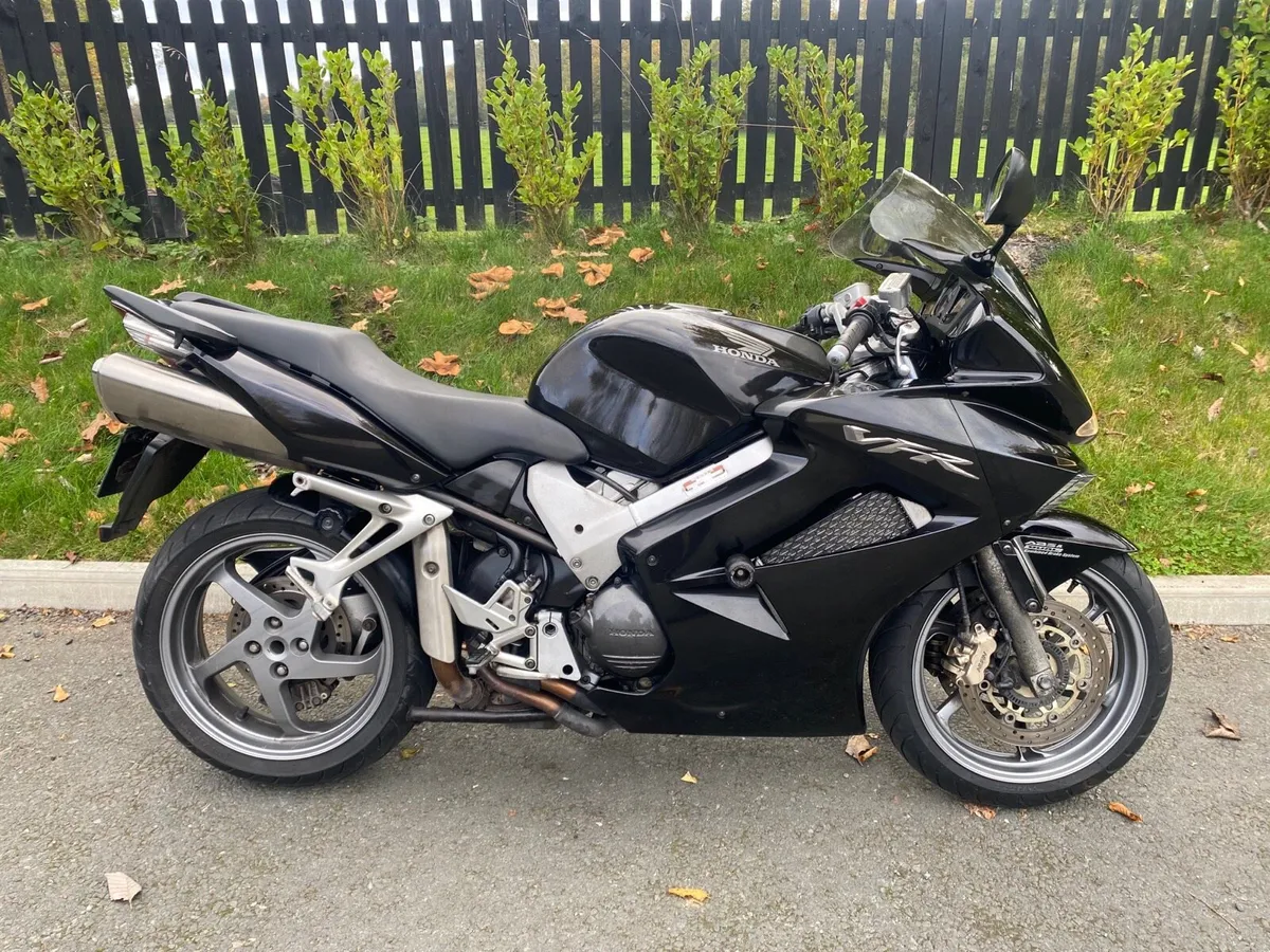 09 vfr800 vtec - Image 2