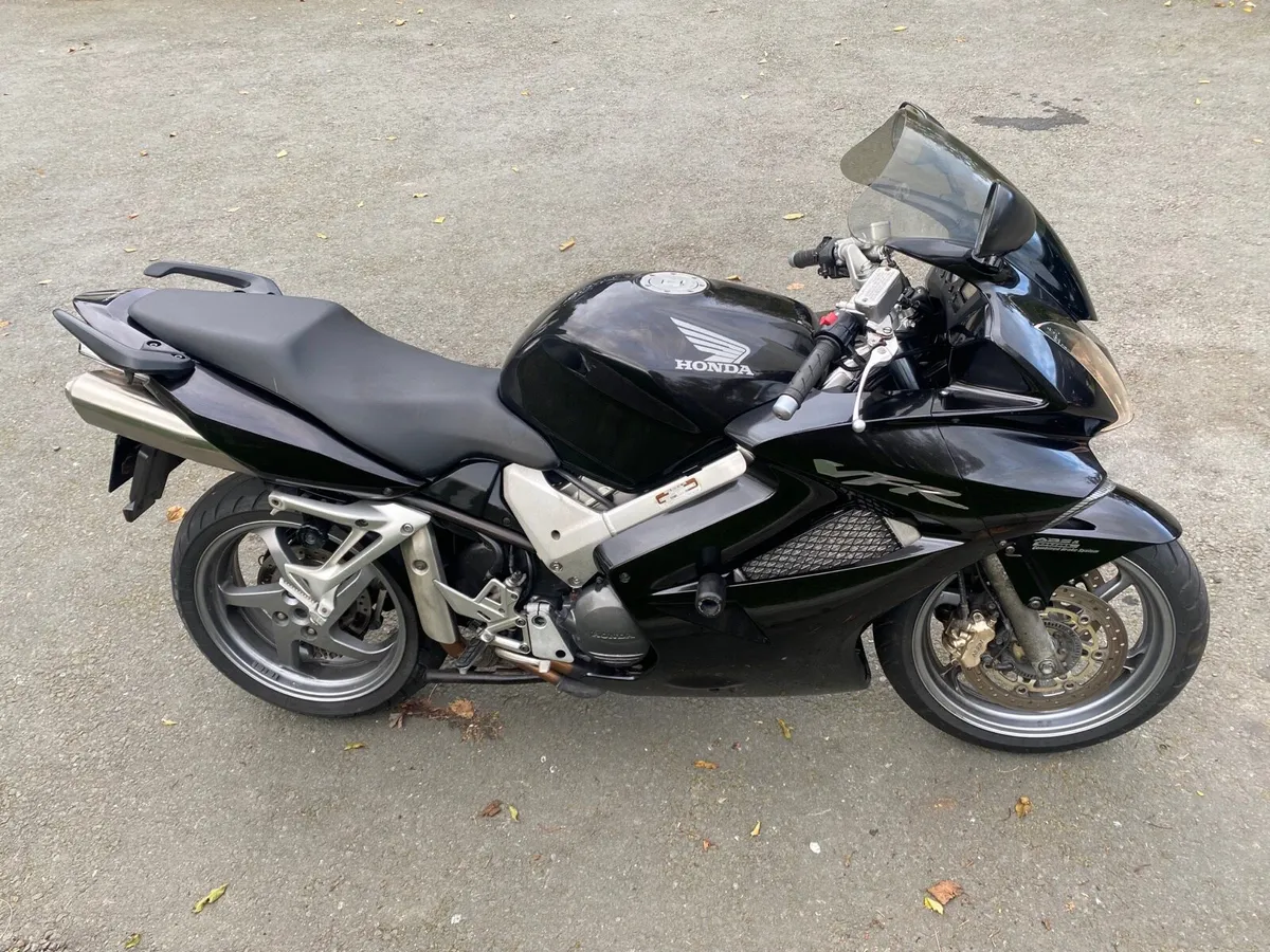 09 vfr800 vtec - Image 4