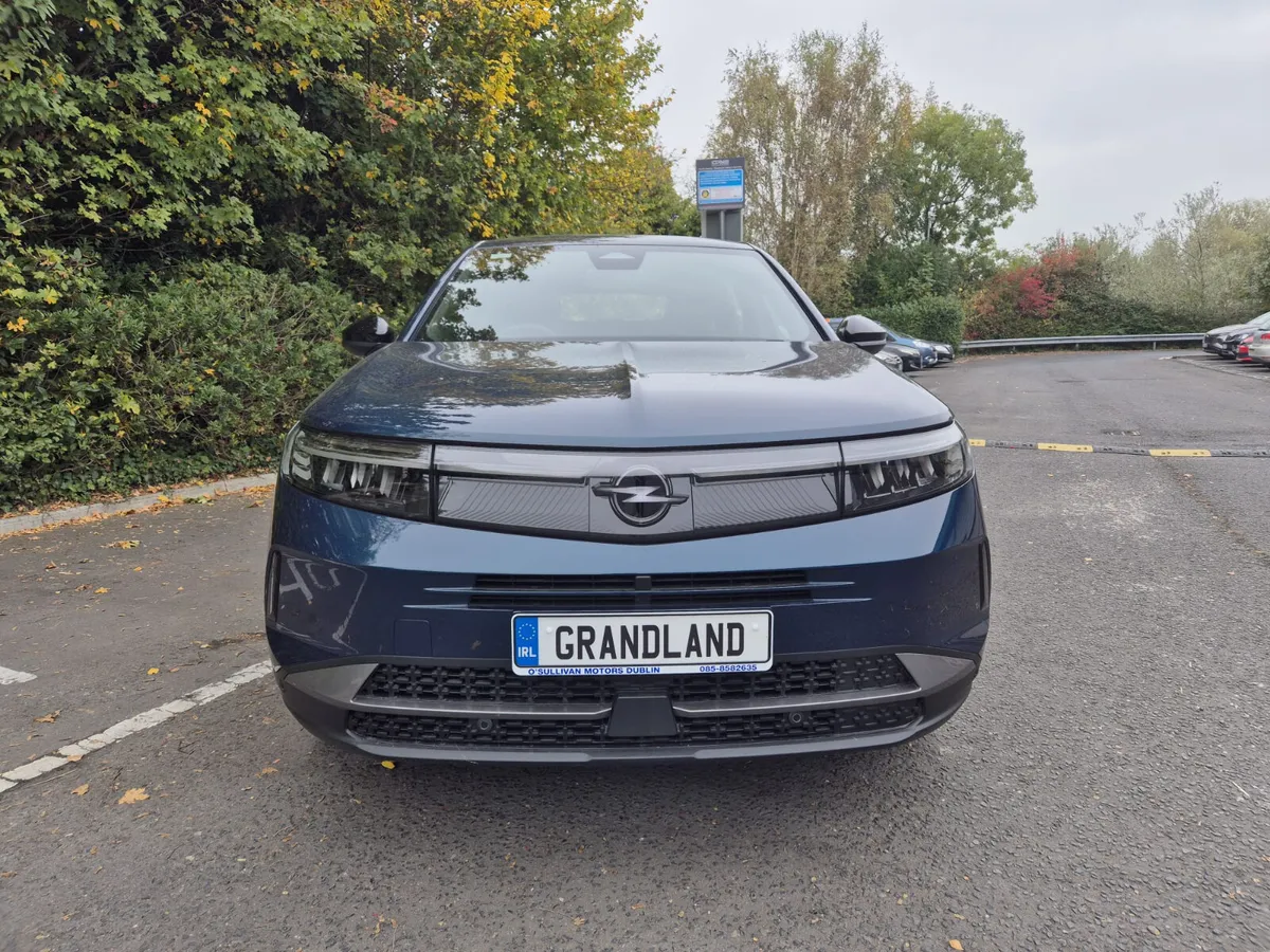 OPEL GRANDLAND EV / 2025 / AUTO / 520KM EV RANGE - Image 3