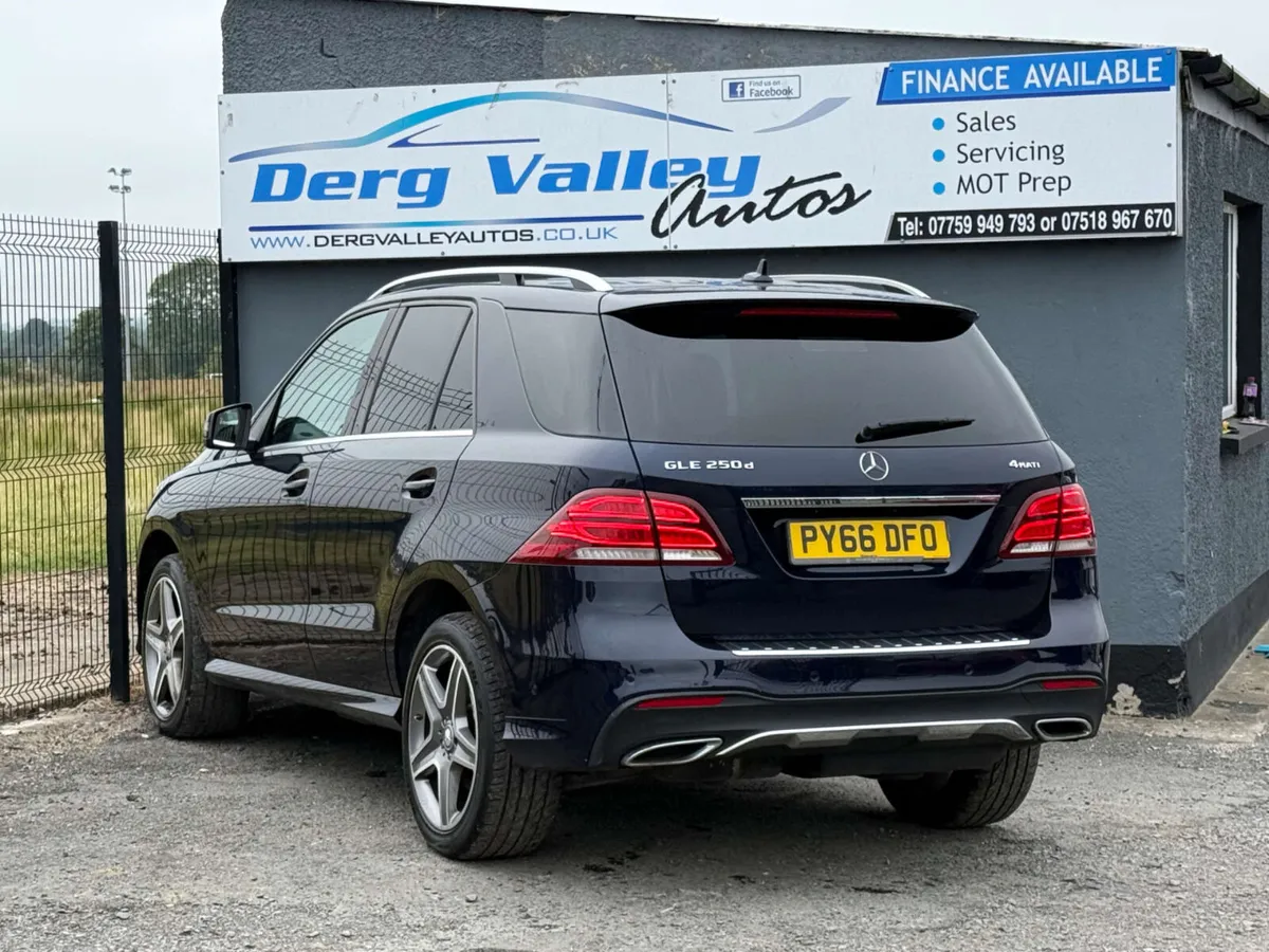 Mercedes-Benz GLE 2017 - Image 3