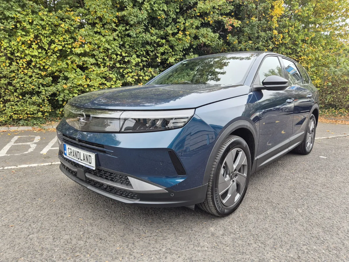 OPEL GRANDLAND EV / 2025 / AUTO / 520KM EV RANGE - Image 2