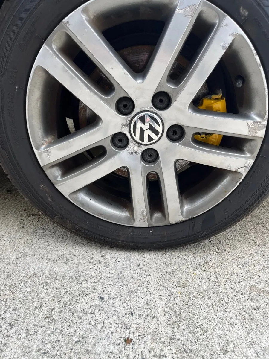 4 x nearly new tyres 205/55R16 and allloys - Image 2