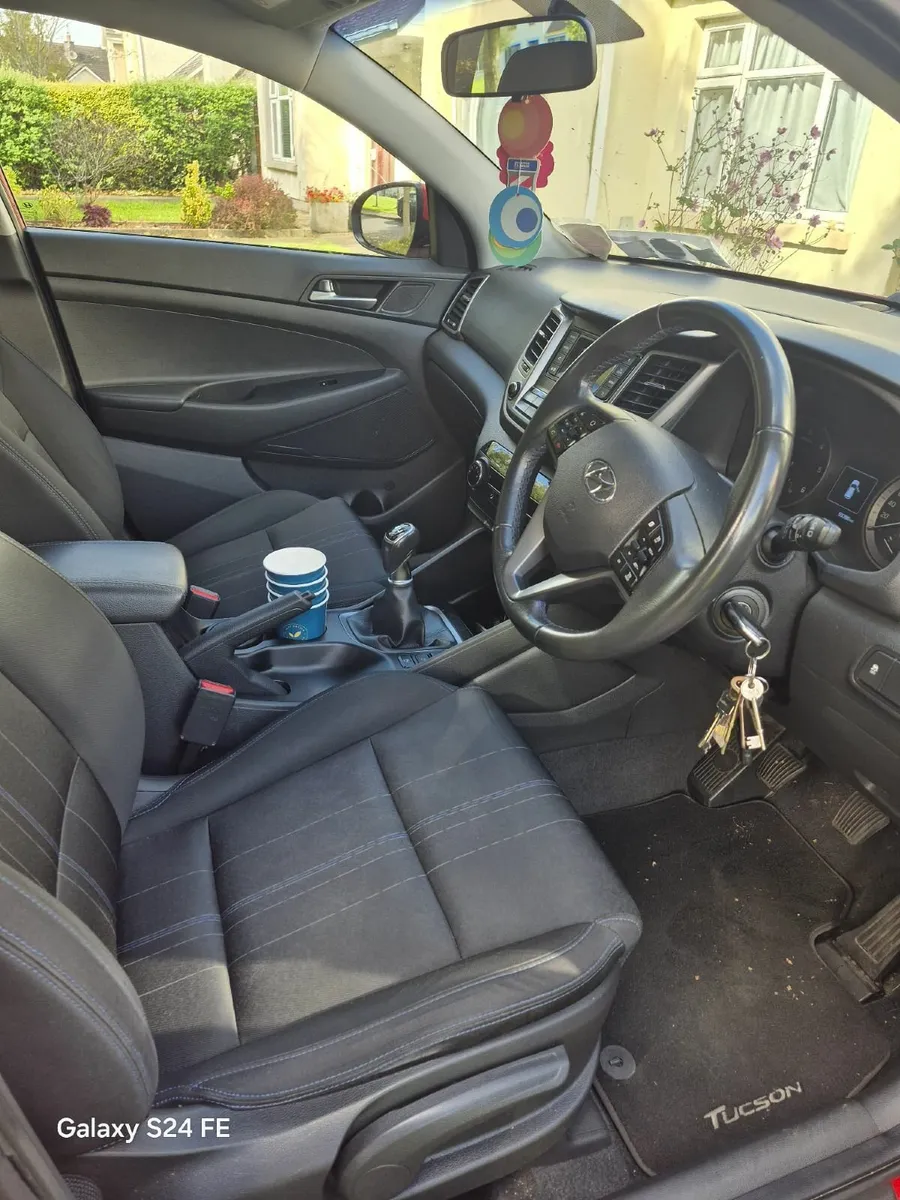 Car - Image 3