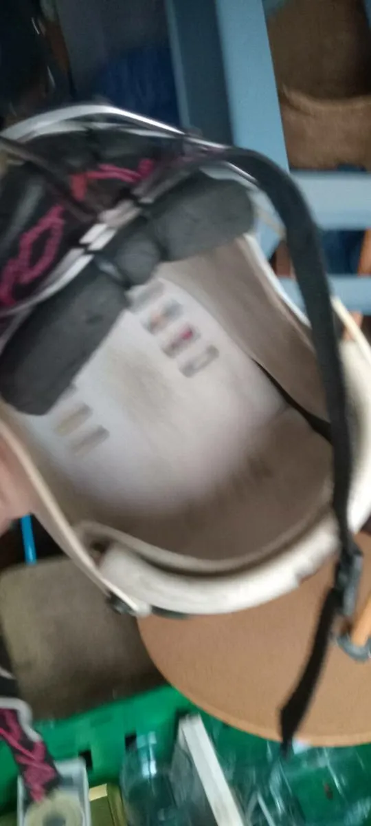 Hurling helmet - Image 4
