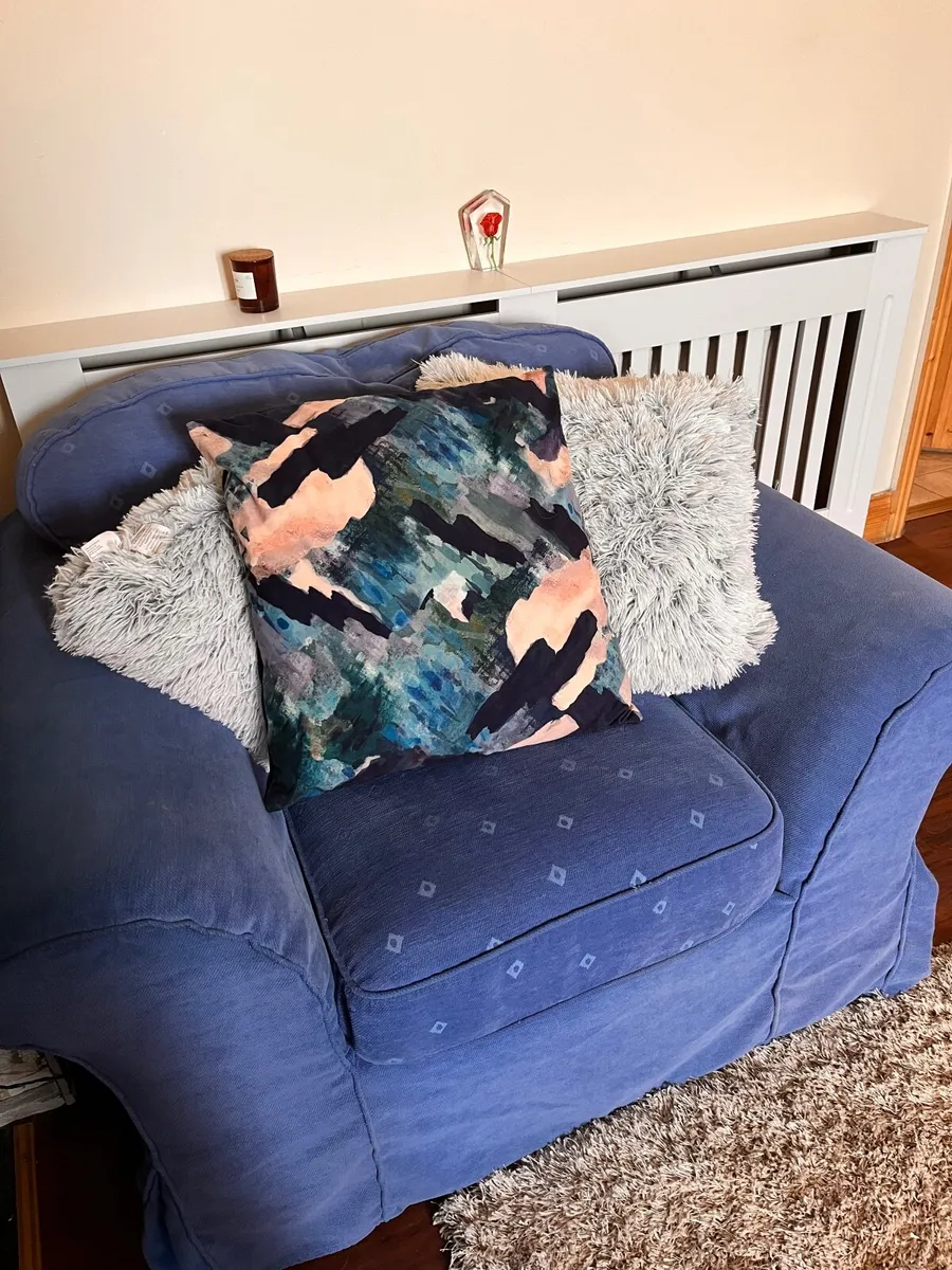 Free!! Couch and  matching 2 chairs - Image 3