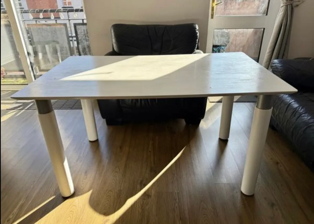 Solid wood table - Image 2