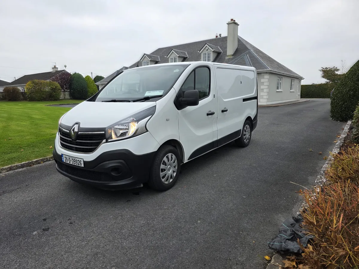 2021 Renault Traffic - Image 1