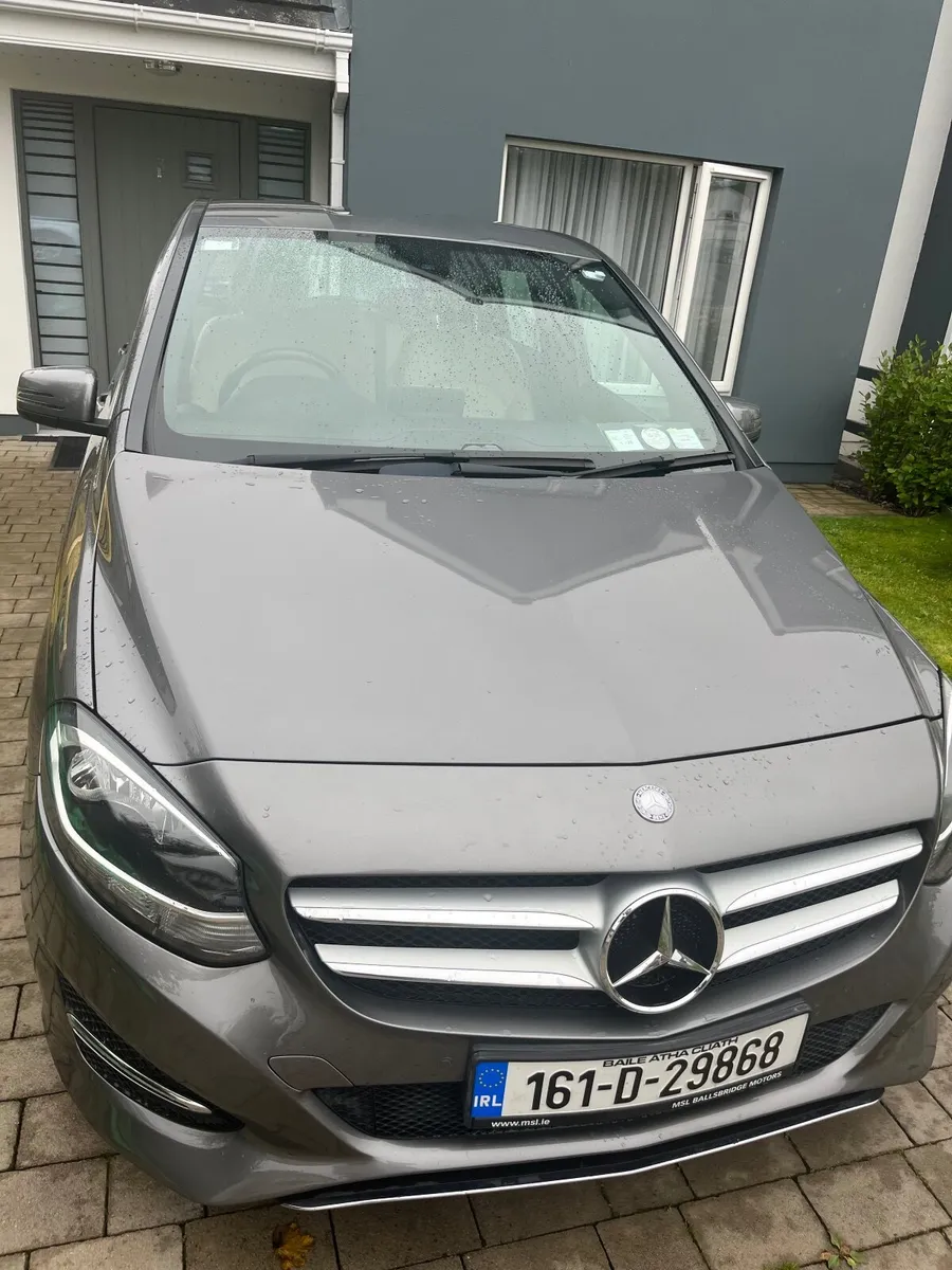 Mercedes-Benz B-Class 2016 AUTO DIESEL LOW KMS - Image 2