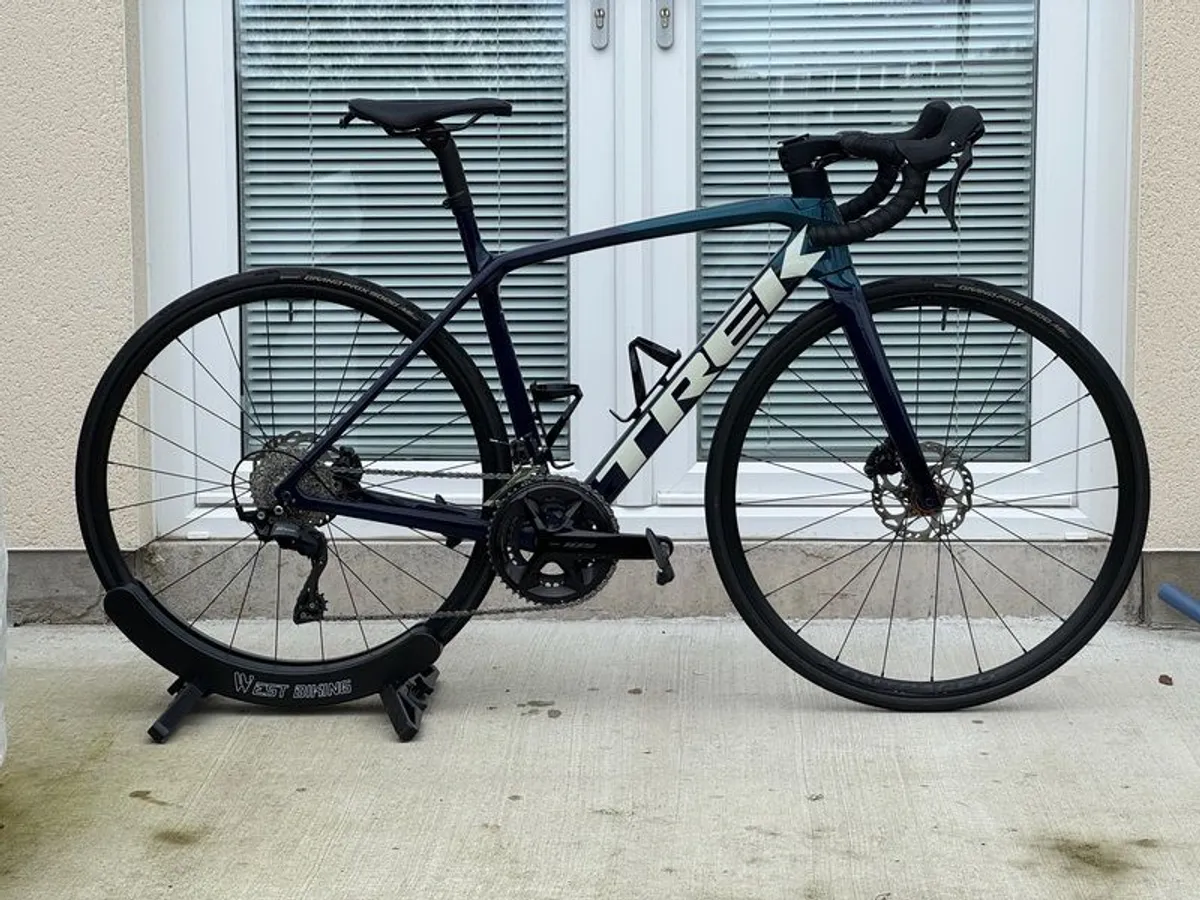 Trek Emonda SL5 (52) + Power Meter + Carbon Handlebars - Image 1