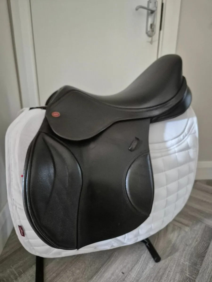 17.5 " Kent & Masters Saddle for sale - Image 1