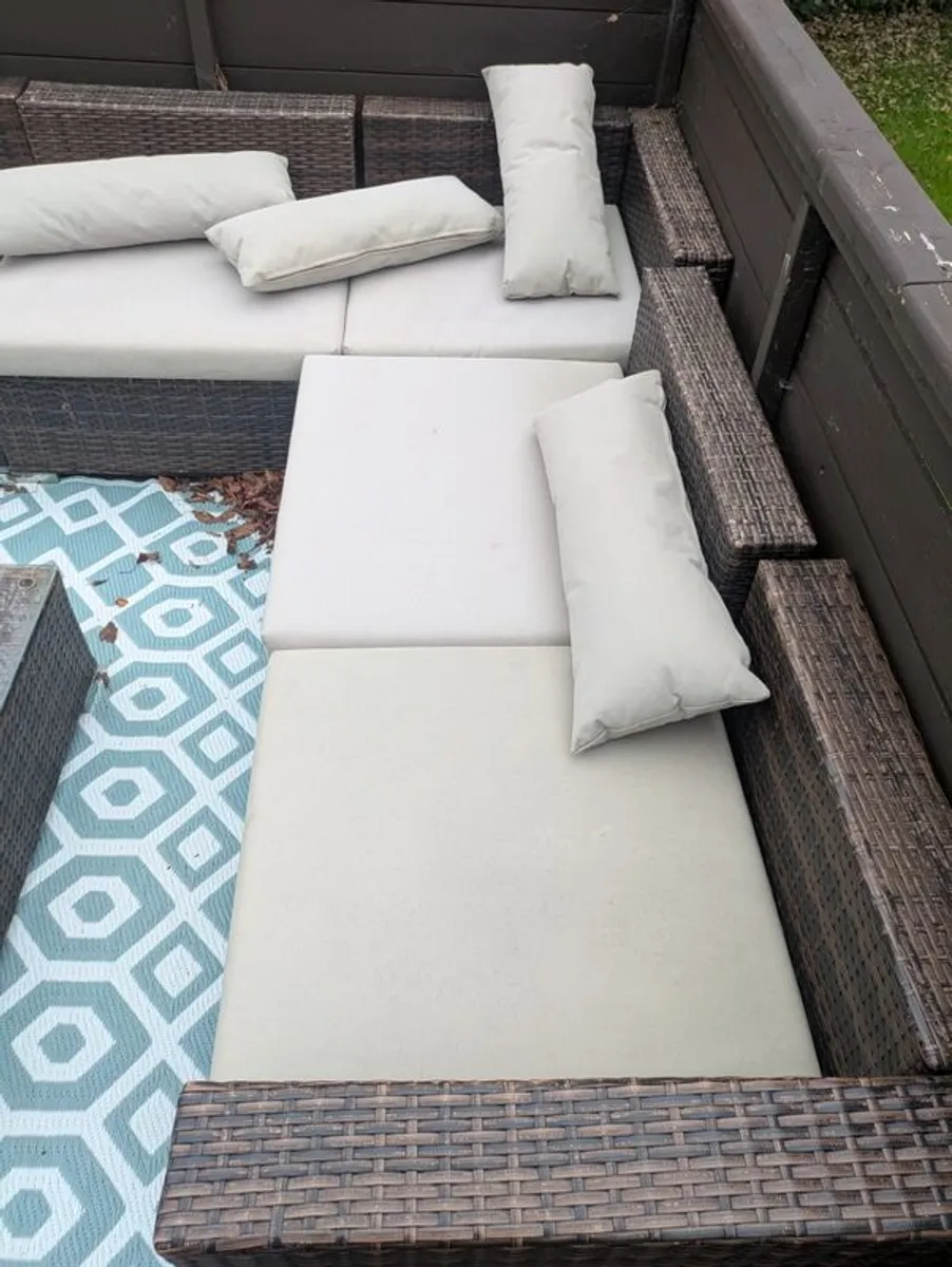 Outdoor Rattan Module Corner Sofa and Table - Image 4