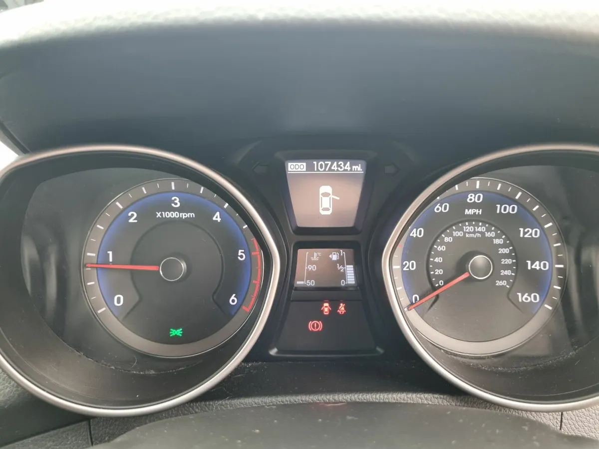 Hyundai i30 2015 - Image 2