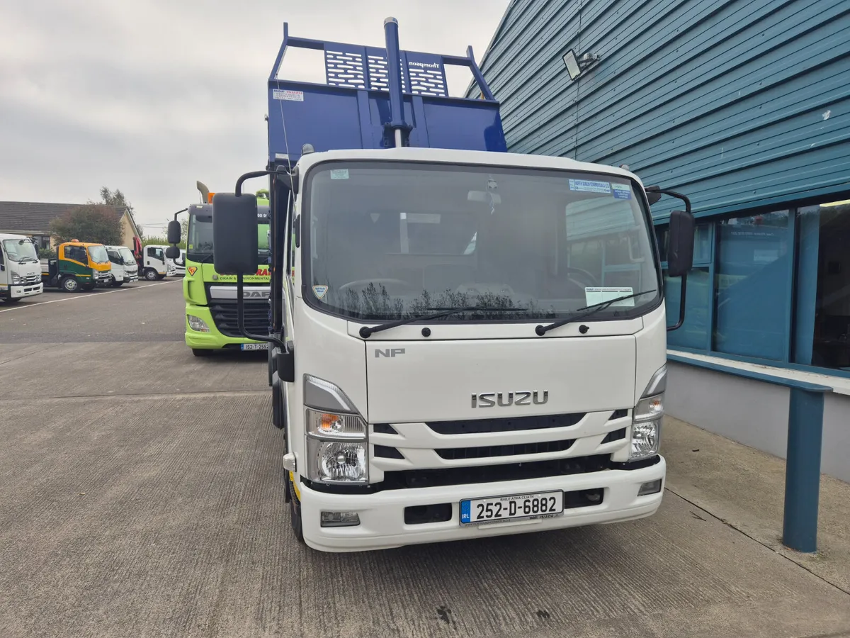 2025 ISUZU NPR 7.5TON TIPPER - Image 1