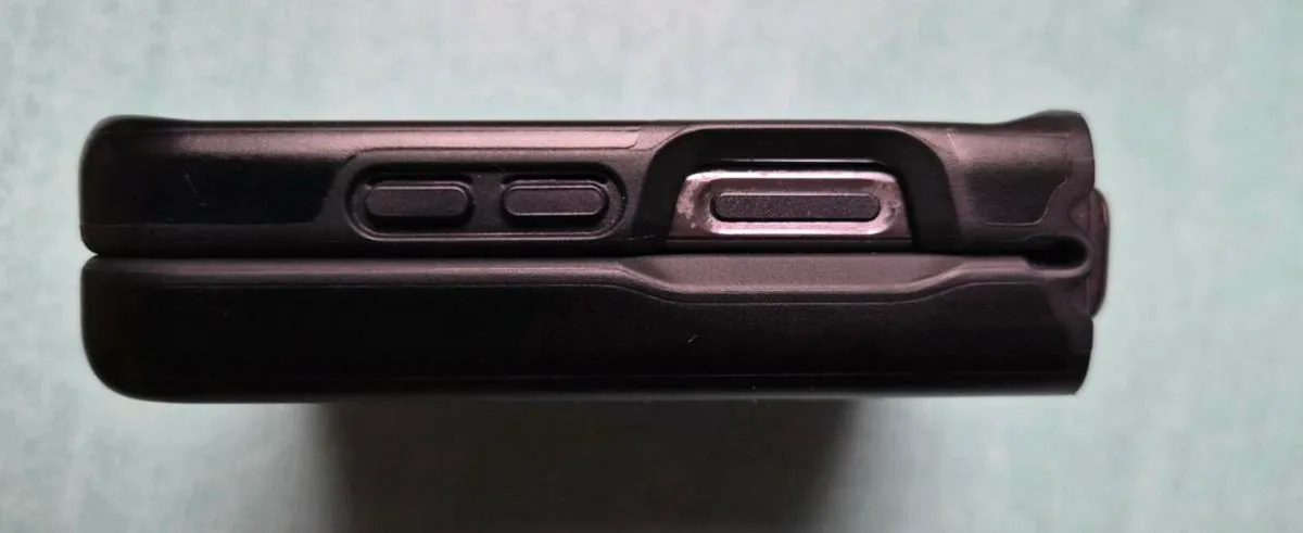 Samsung Galaxy Flip 5 - Image 4