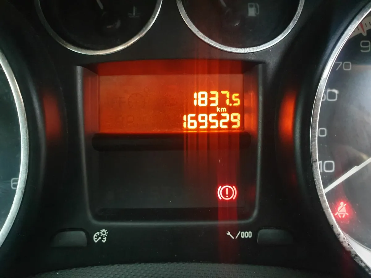 Peugeot 308 2010 Nct 12.26  1.6 cdi - Image 3