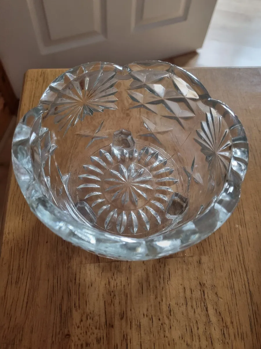 Vintage glass sugar bowl - Image 4