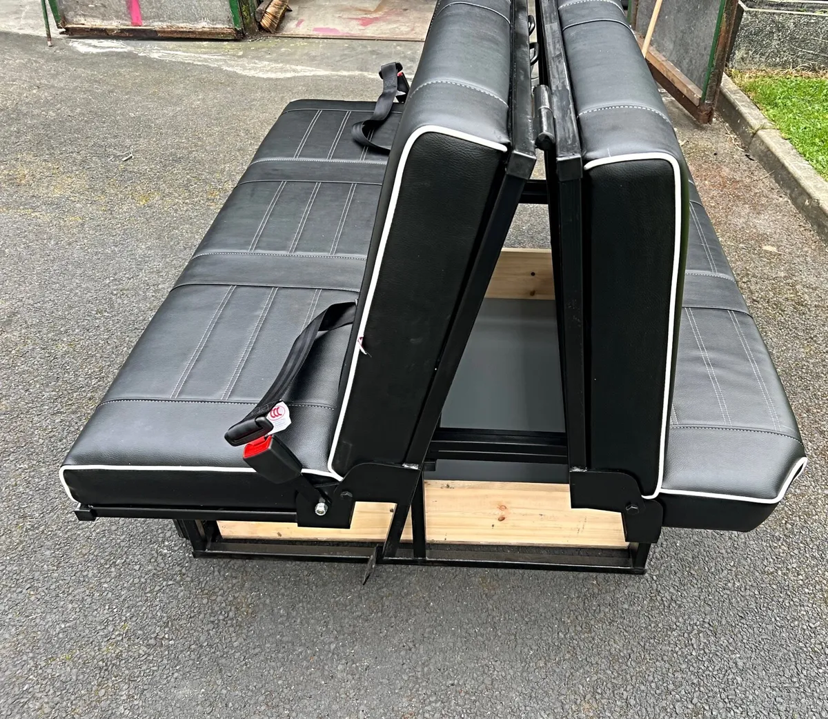 Full Width Rock n Roll Bed - Image 1