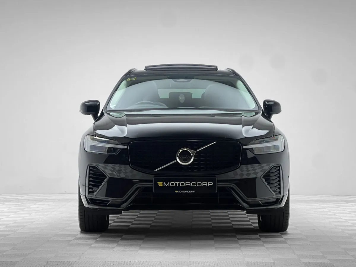 Volvo XC60 PLUS RECHARGE T6 AWD - Image 2
