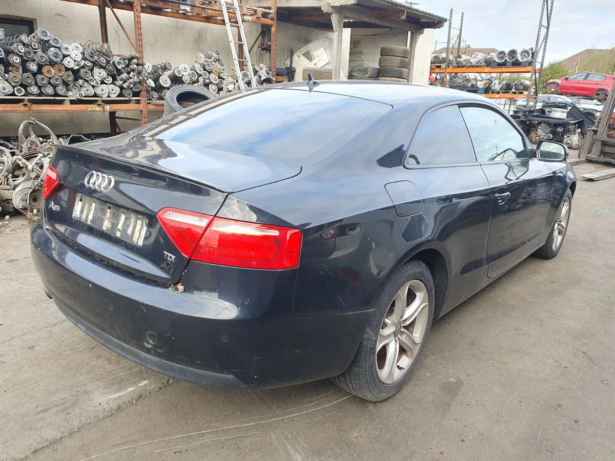 12 AUDI A5  2.0 TDI (CGL) SE FOR BREAKING - Image 4